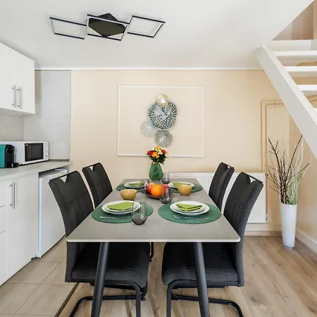 Simply The Location Apartment *